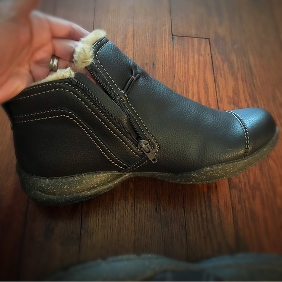 Clarks Collection Roseville Aster Leather Ankle Boots - Picture 6 of 7